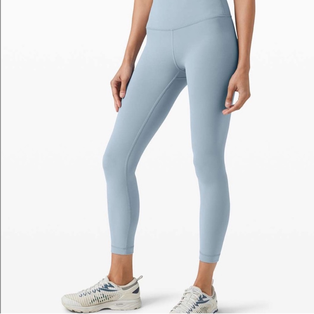Lululemon Wunder Train in Chambray.